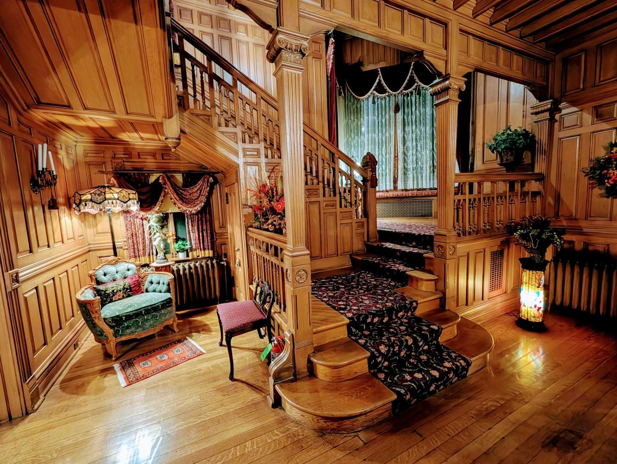 อเล็กซานเดอร์ แมนชั่น เบด แอนด์ เบรคฟาสต์ Bed & Breakfast วิโนนา ภายนอก รูปภาพ