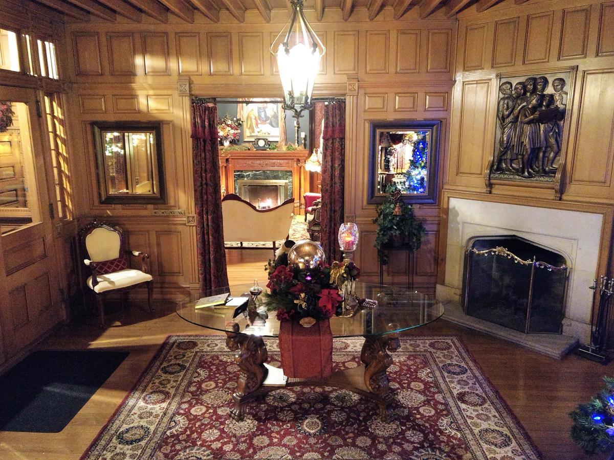 อเล็กซานเดอร์ แมนชั่น เบด แอนด์ เบรคฟาสต์ Bed & Breakfast วิโนนา ภายนอก รูปภาพ