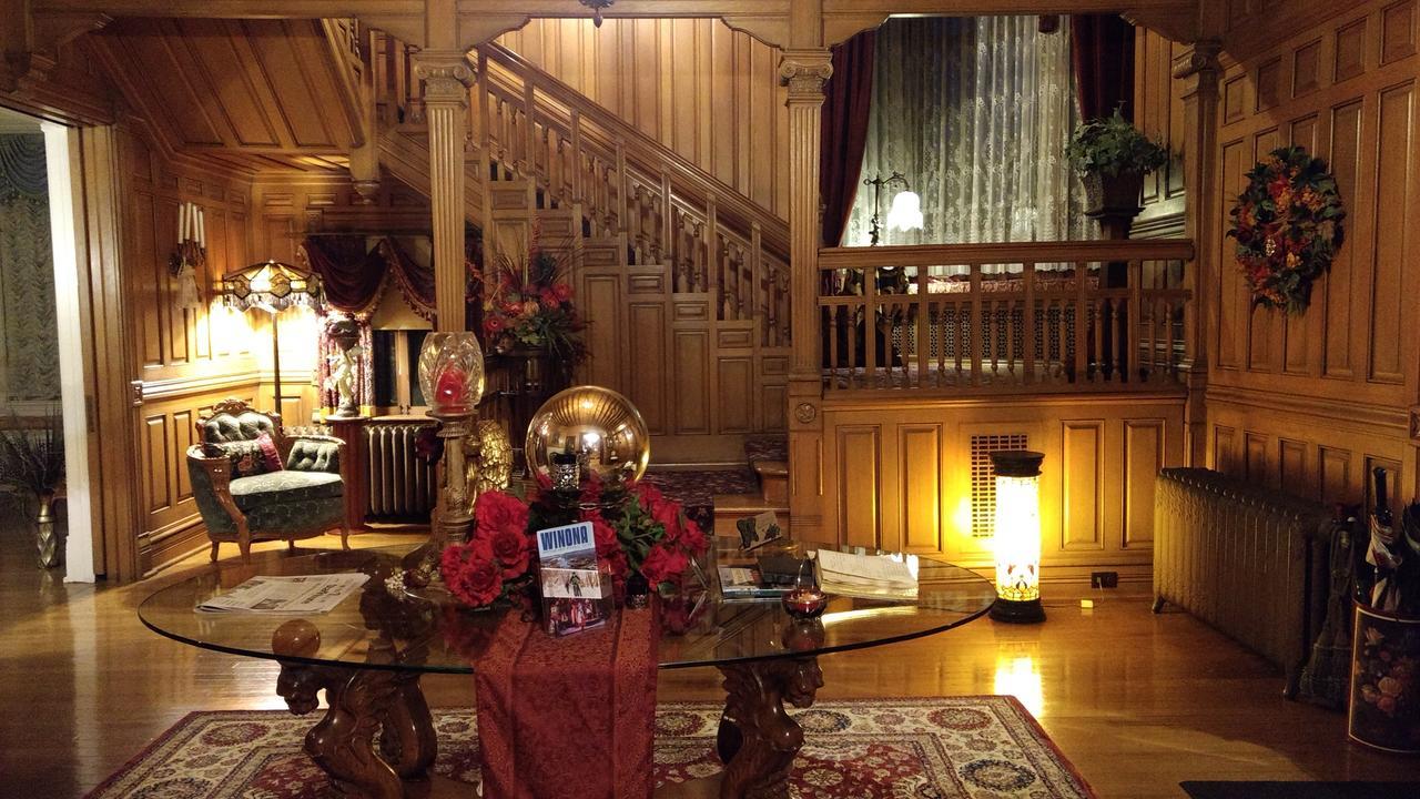 อเล็กซานเดอร์ แมนชั่น เบด แอนด์ เบรคฟาสต์ Bed & Breakfast วิโนนา ภายนอก รูปภาพ