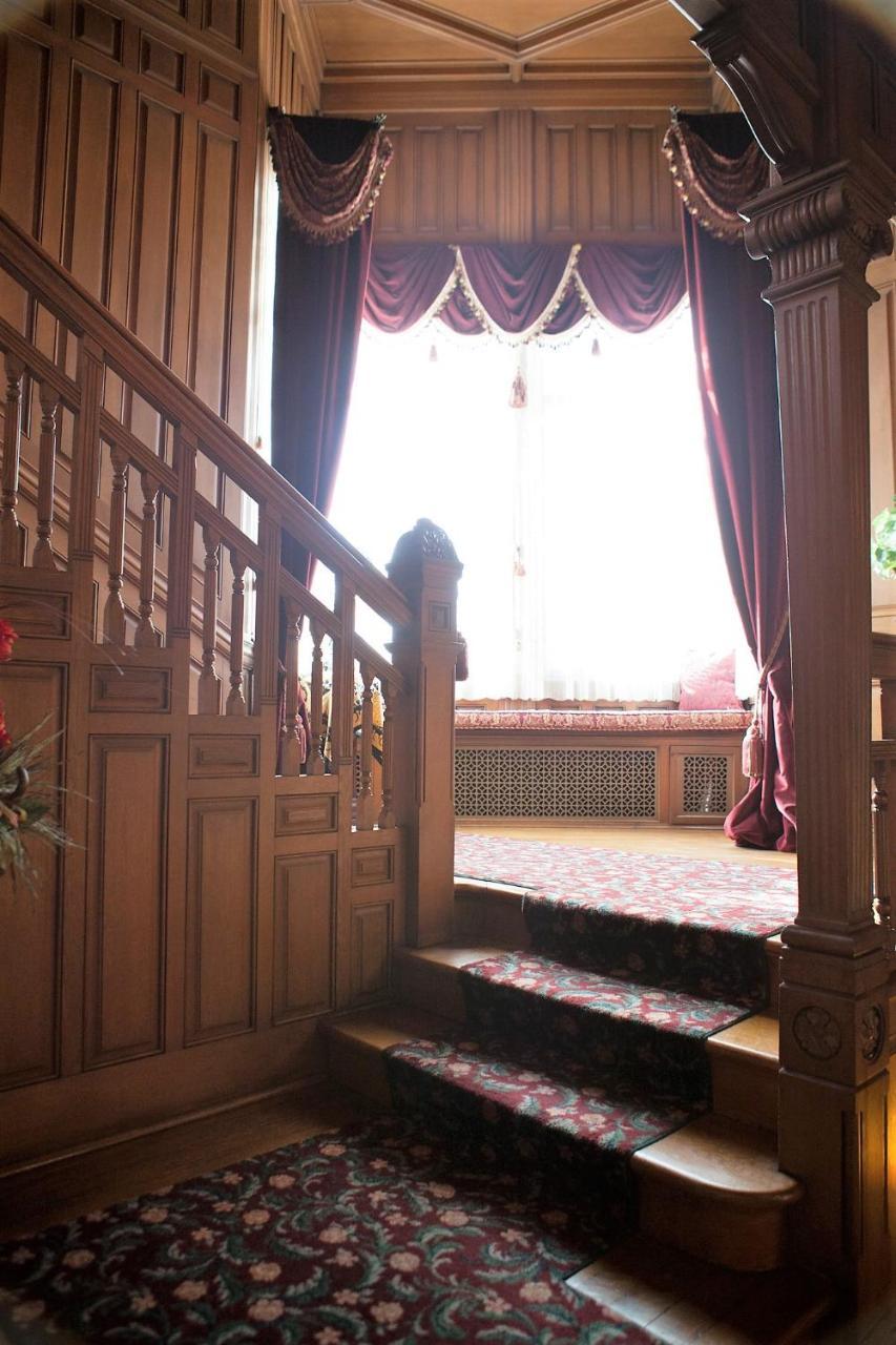 อเล็กซานเดอร์ แมนชั่น เบด แอนด์ เบรคฟาสต์ Bed & Breakfast วิโนนา ภายนอก รูปภาพ